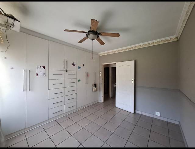 3 BEDROOM HOUSE FOR SALE IN VANDERBIJLPARK SE 6